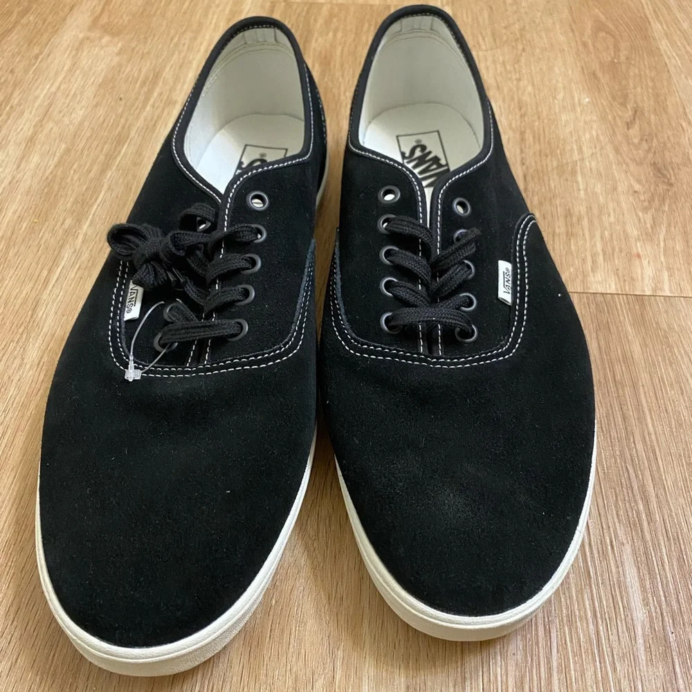 Vans Men's authentic lowpro Black Sneakers - Picture 1 of 6